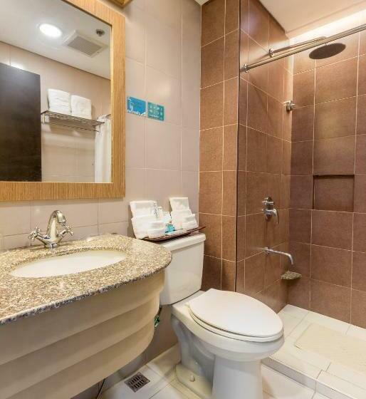 اتاق استاندارد, Microtel By Wyndham South Forbes Near Nuvali