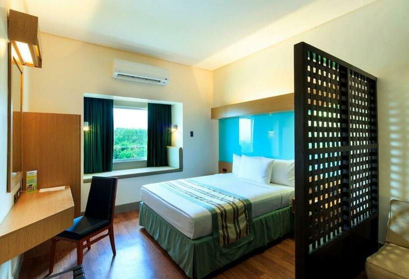 سوییت, Microtel By Wyndham South Forbes Near Nuvali