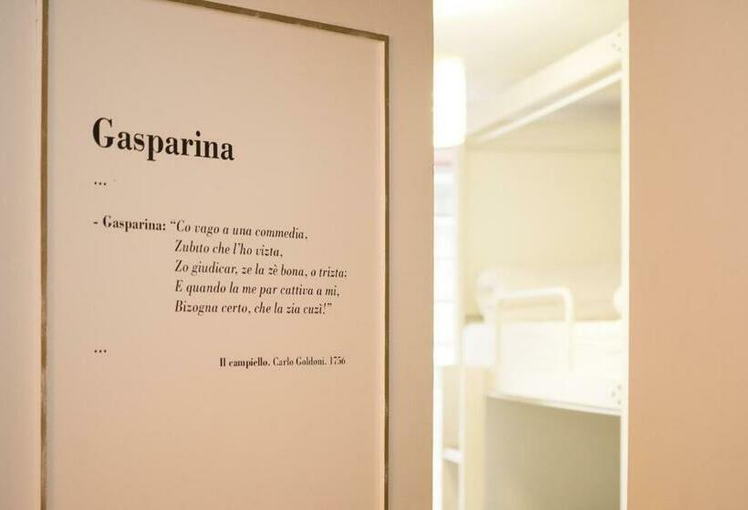 Bed in Shared Room with Shared Bathroom, Pars Teatro Hostel