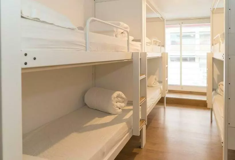 Bed in Shared Room with Shared Bathroom, Pars Teatro Hostel