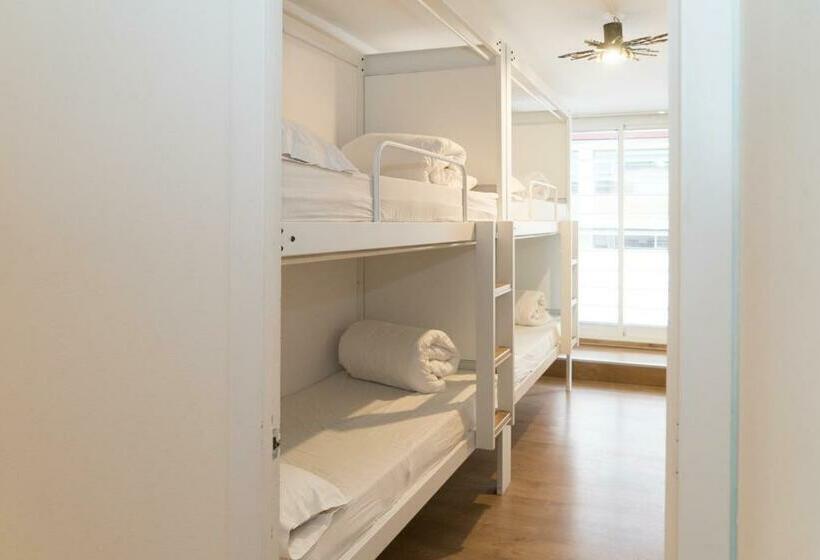 Bed in Shared Room with Shared Bathroom, Pars Teatro Hostel