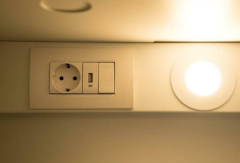 Bed in Shared Room with Shared Bathroom, Pars Teatro Hostel