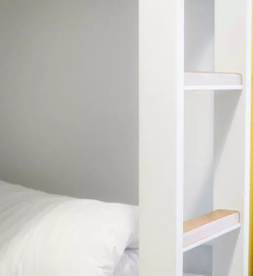 اتاق استاندارد چهارنفره با سرویس بهداشتی مشترک, Pars Teatro Hostel