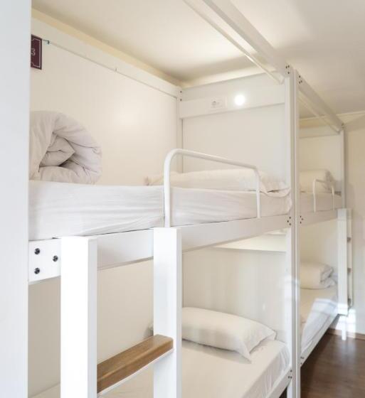 Номер Economy с общей ванной комнатой, Pars Teatro Hostel