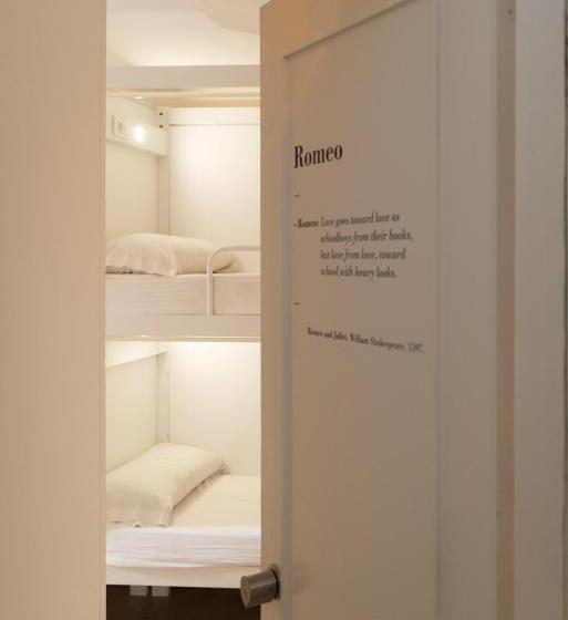 Номер Economy с общей ванной комнатой, Pars Teatro Hostel