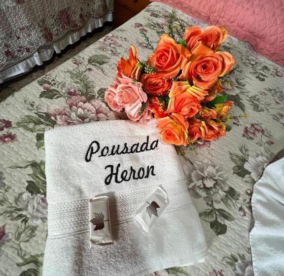 اتاق استاندارد چهار تخته, Pousada Heron