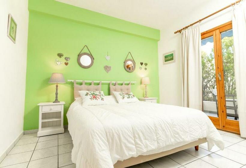 Quarto Estandar Vista Jardim, Xenios Zeus