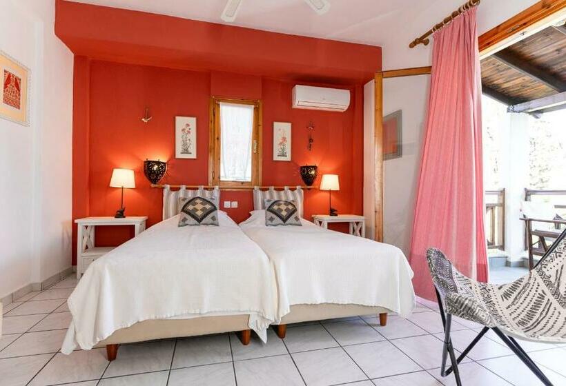 Quarto Estandar Vista Jardim, Xenios Zeus