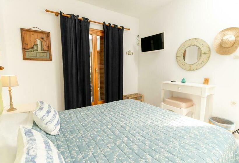 Quarto Estandar Vista Jardim, Xenios Zeus