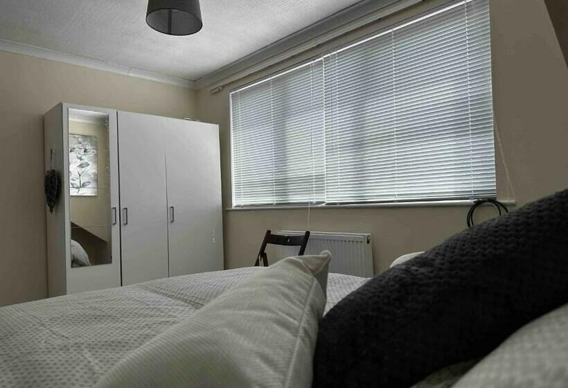 ベーシックルーム, Silverdale House