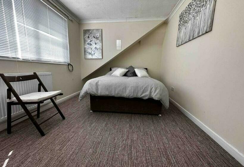 ベーシックルーム, Silverdale House