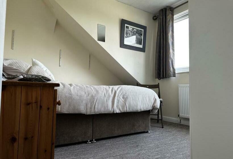 バスルーム共有のシングルスタンダード, Silverdale House