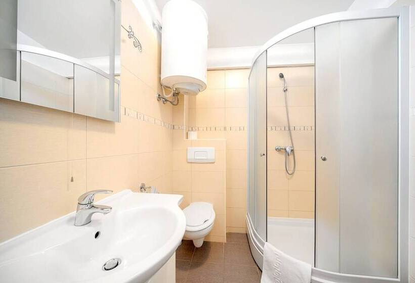 جناح عائلي, Refresh Boutique Suites   Central Point