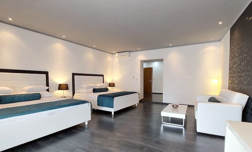 جناح عائلي, Refresh Boutique Suites   Central Point