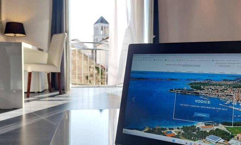 سوییت خانوادگی, Refresh Boutique Suites   Central Point