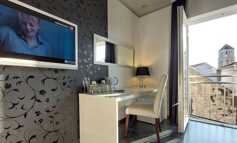 جناح عائلي, Refresh Boutique Suites   Central Point