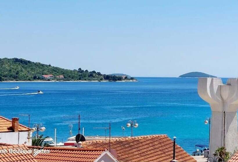 جناح سوبيريور مطل علي البحر, Refresh Boutique Suites   Central Point