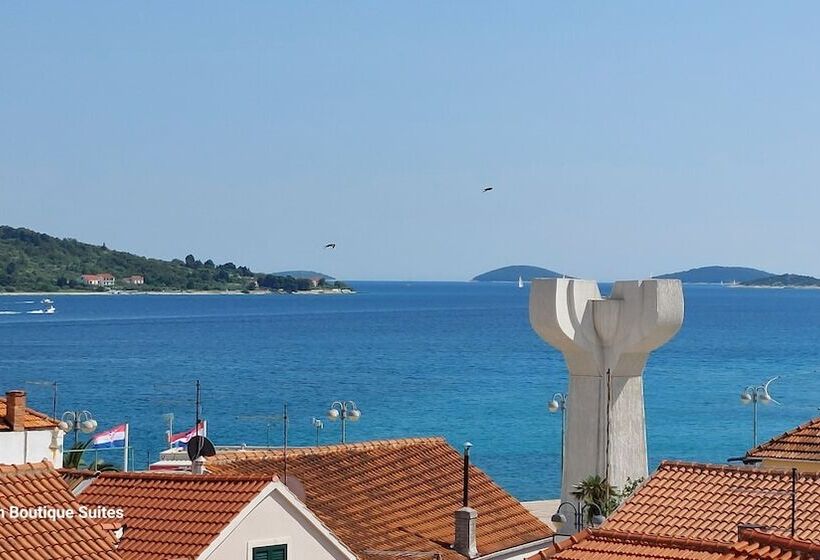 جناح سوبيريور مطل علي البحر, Refresh Boutique Suites   Central Point