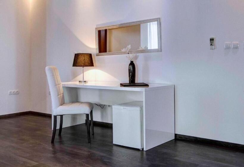 جناح جونيور ديلوكس, Refresh Boutique Suites   Central Point