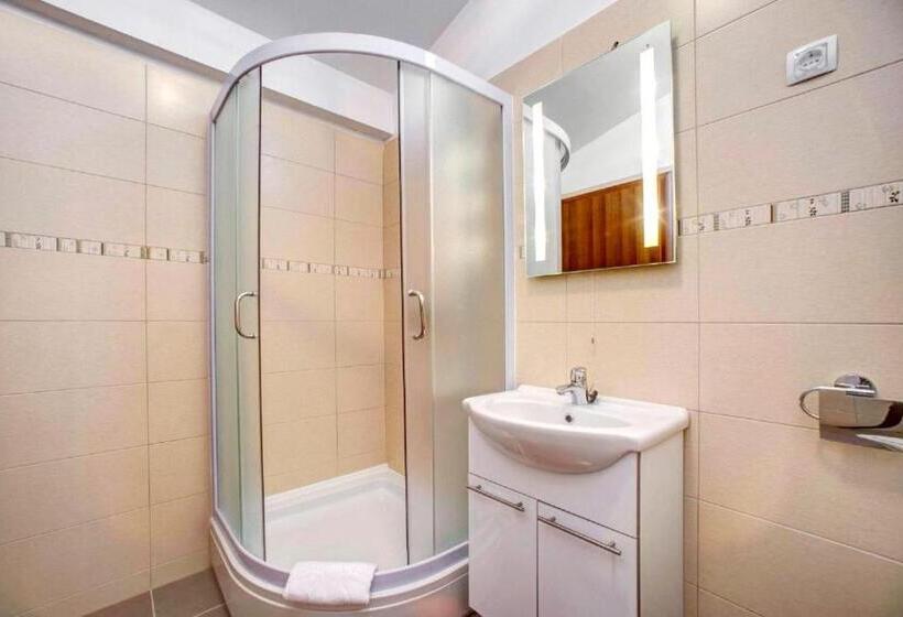 جناح عائلي, Refresh Boutique Suites   Central Point