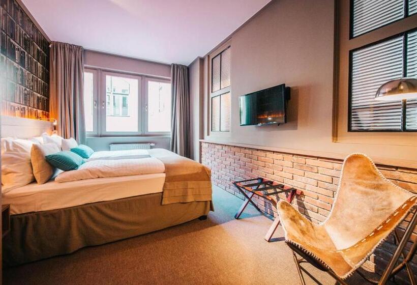 سوئیت 2 خوابه, Baltazár Boutique