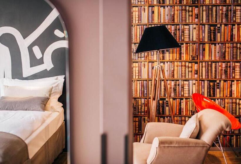 سوئیت 2 خوابه, Baltazár Boutique