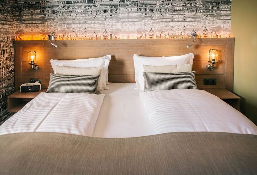 اتاق لوکس, Baltazár Boutique