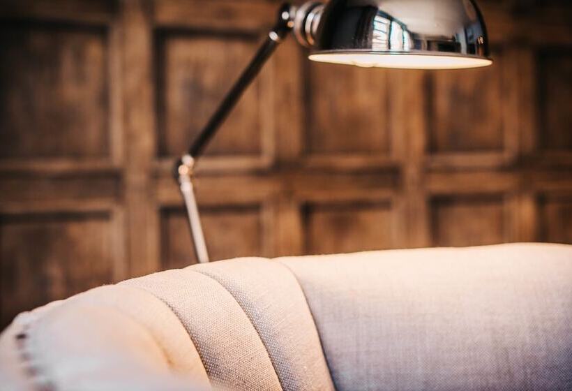 سوییت, Baltazár Boutique