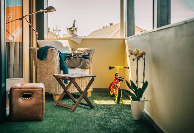 سوییت, Baltazár Boutique