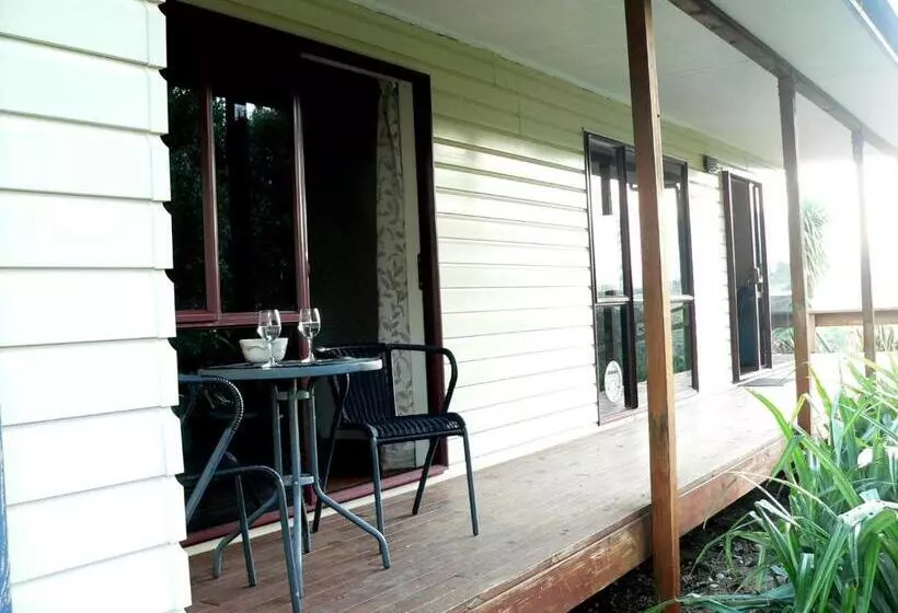 Talo 2 Makuuhuonetta, Brook House B&b & Cottages
