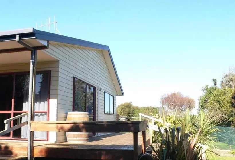 Talo 2 Makuuhuonetta, Brook House B&b & Cottages