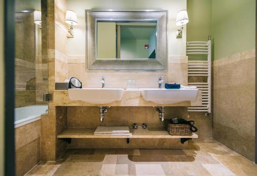 سوییت, Baltazár Boutique