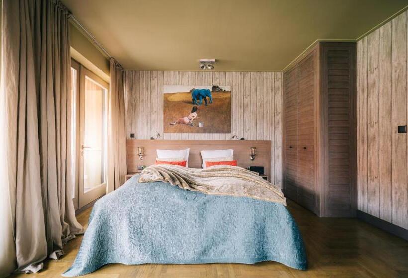 سوییت, Baltazár Boutique