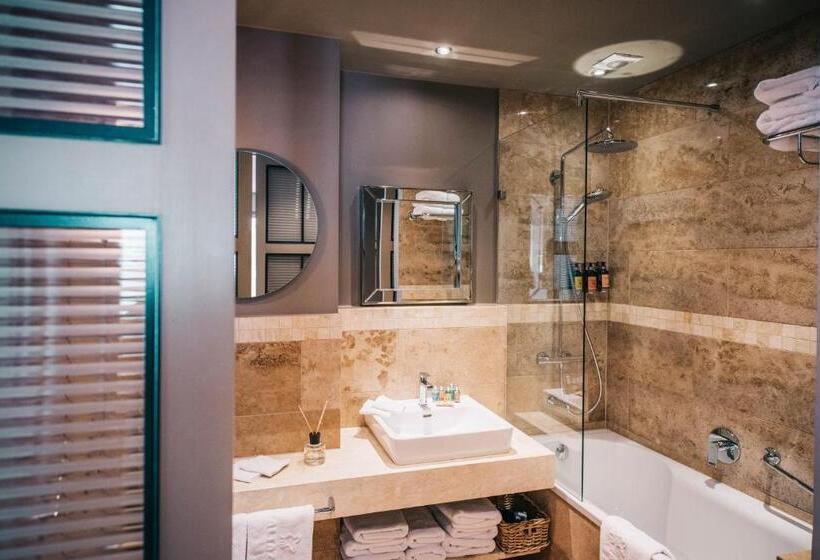 سوئیت 2 خوابه, Baltazár Boutique