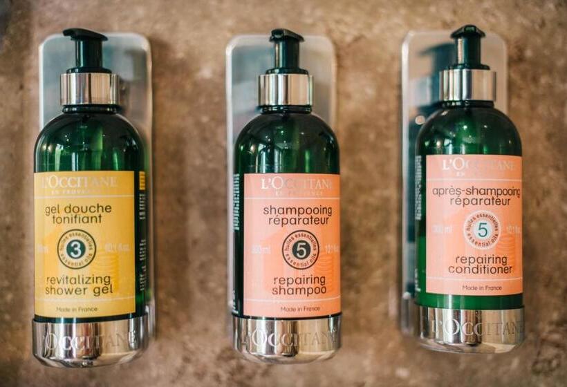 اتاق اکونومی, Baltazár Boutique