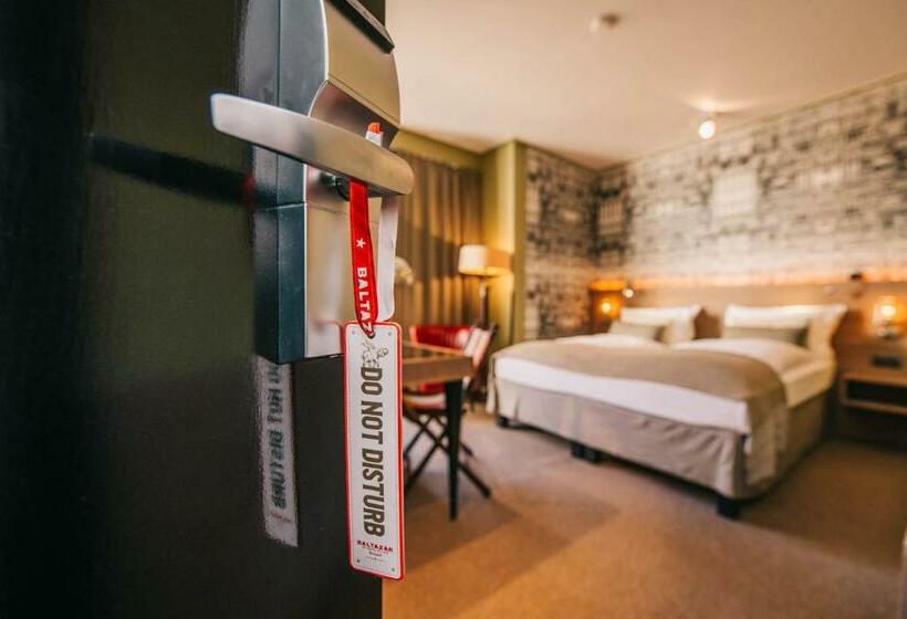 اتاق لوکس, Baltazár Boutique