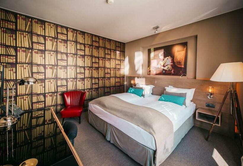 اتاق لوکس, Baltazár Boutique