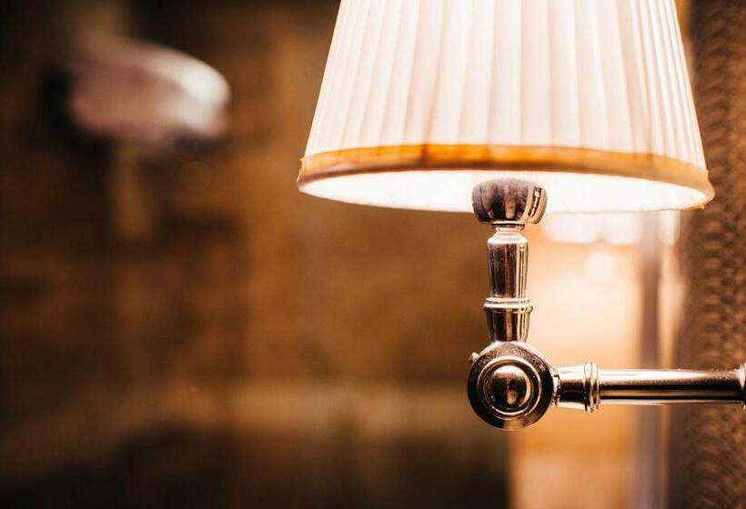 اتاق لوکس, Baltazár Boutique