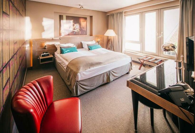 اتاق لوکس, Baltazár Boutique