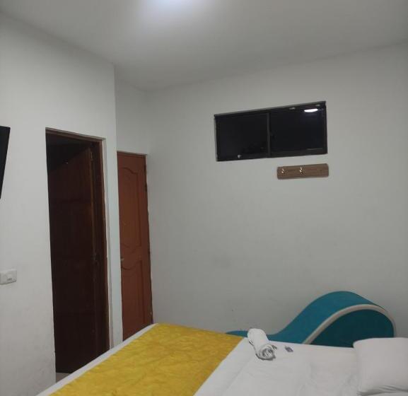 标准间, Brisas Medellin