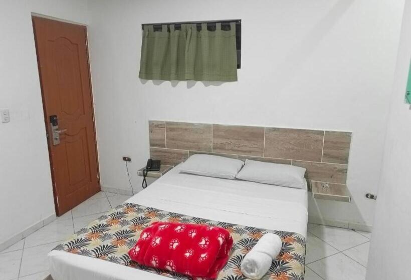 标准间, Brisas Medellin