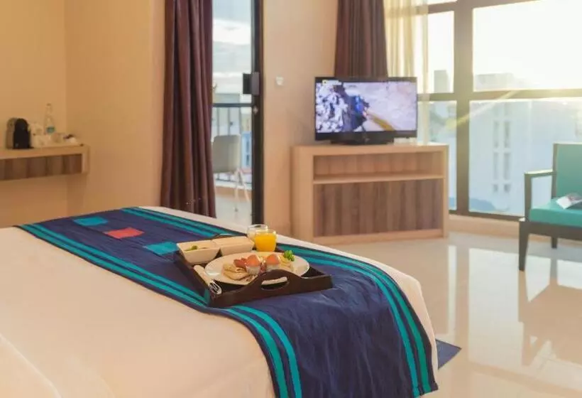 اتاق اجرایی, Champa Central