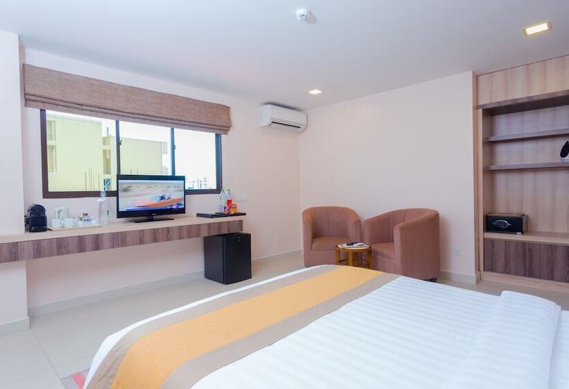 اتاق اجرایی, Champa Central