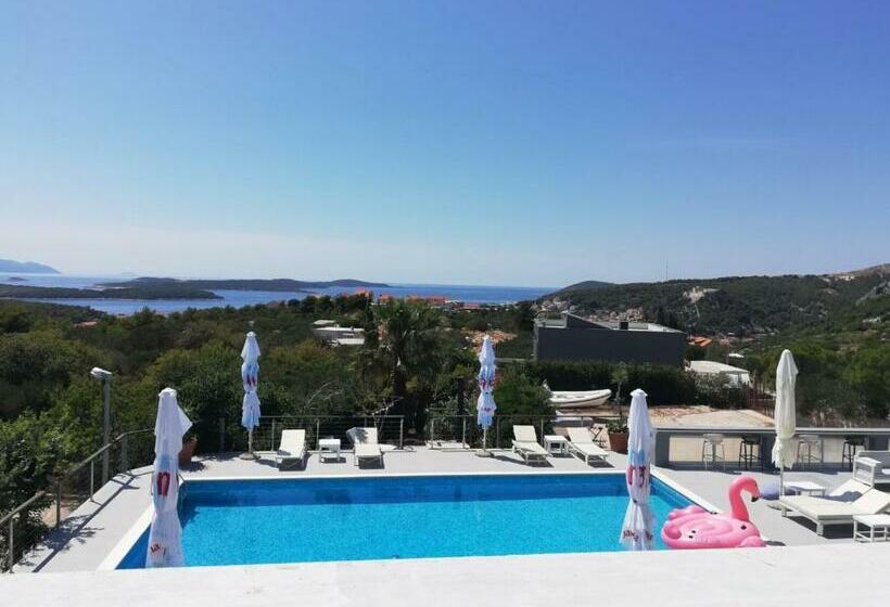 Triple Room Sea View, Dela