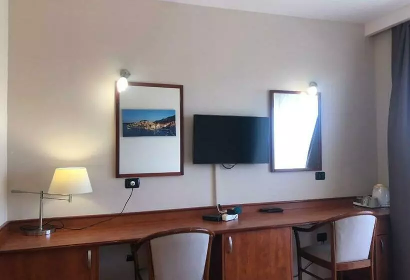 Quarto standard vista mar com balcao, Dela
