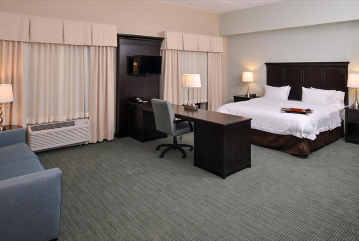 스탠다드 스튜디오 킹침대, Hampton Inn & Suites Mount Joy/lancaster West
