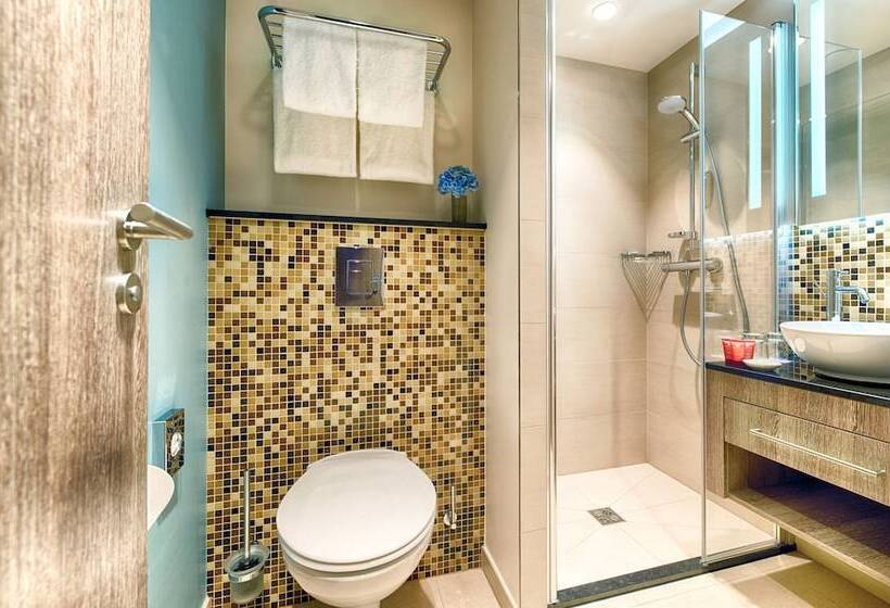 コンフォートルーム, Leonardo Hotel Munich City South