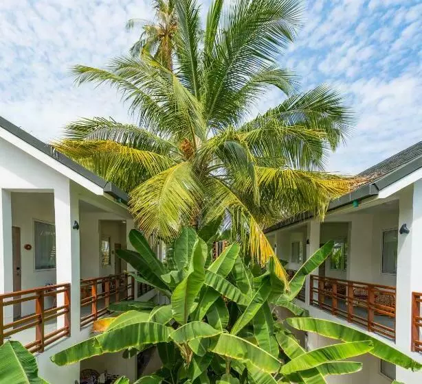 اتاق استاندارد با چشمانداز باغ, Malahini Kuda Bandos Resort
