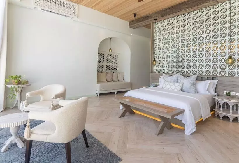 سوییت با استخر, Malahini Kuda Bandos Resort