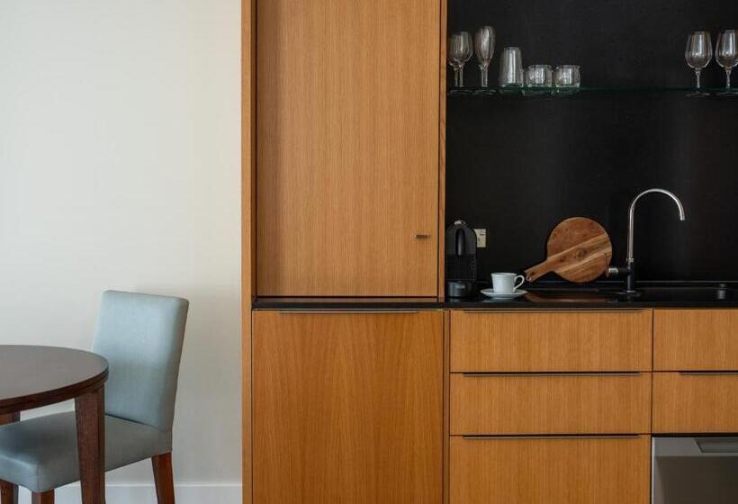 סוויטה מלכותית, Porters Boutique